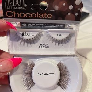 BNWT brown lash strips